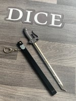 ميدالية نصل هحوم العمالقة + ستاند