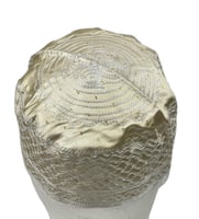 طاقية سحابة الملكية – فخامة مكية بتطريز مذهّب وفضي...