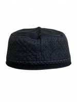 طاقيه رجالية سوداء بتصميم أنيق وتهوية مريحه