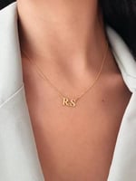 قلادة حرفين لك ولمن تحب