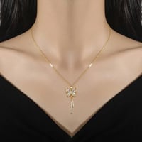 قلادة الفراشة الملكية