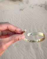 سواره يدين نحت الرسمة والاسم حسب الطلب