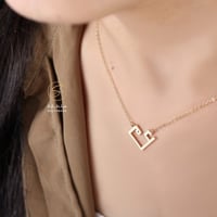 سلسال رقبه حرفين بشكل القلب - متجر سلطانة