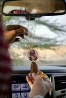 تعليقة سيارة عود بالصورة - سلطانة