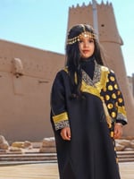 بشت يوم التأسيس بناتي