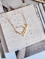 سلسال فخم بالاسم مع اللؤلؤ