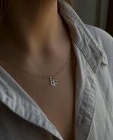 سلسال الحرف الناعم بتصميم فراشة