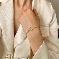 سوارة حلقات الزركون