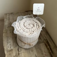 بطانية لون بني فاتح - بطانية محبوكة يدوياً