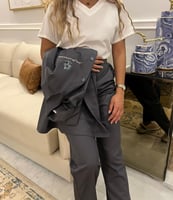 الزي الموحد لكلية التقنية للبنات