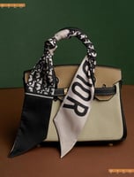 سكارف شنطة C-8