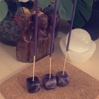 حامل بخور من حجر الاميثست