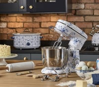 عجانه لورا اشلي