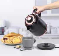 بكج مكون من غلاية وحماصة