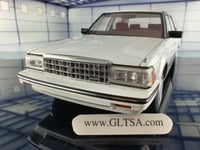 Toyota Crown MS122 White (Red Interior) 1:18 XiaoG...