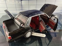 Toyota Crown 1984 Black 1:18 XiaoGuang 8250611B