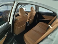 Toyota Camry 2025 White 1:18 Diecast Car Model