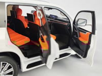 Toyota Lexus LX570 White 1:18 LCD LCD1810-WH