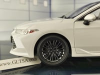 Toyota Avalon White 1:18 Diecast Car Model - مجسم...