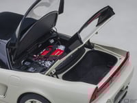 PRE-OWNED Honda NSX-R (NA2) Championship White 1:1...