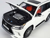 Toyota Lexus LX570 White 1:18 LCD LCD1810-WH