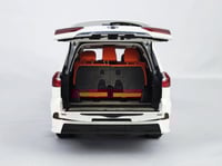 Toyota Lexus LX570 White 1:18 LCD LCD1810-WH