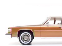 Cadillac Fleetwood Brougham 1982 Copper 1:18 BoS-M...