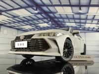 Toyota Avalon White 1:18 Diecast Car Model - مجسم...