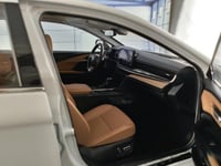 Toyota Camry 2025 White 1:18 Diecast Car Model