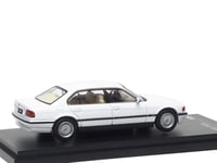 BMW 750iL (E38) White 1:64 Almost Real 630202001