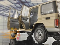 Toyota Land Cruiser 76 Beige 1:18 Almost Real 8701...