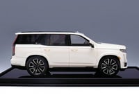 RARE Cadillac Escalade 2022 White 1:18 MotorHelix...