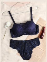 طقم لانجري دانتيل بوش اب