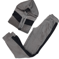 بجامة مخمل لون كحلي