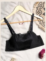 ستيان بوش أب مزين بالدانتيل