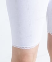 درزن شورت نسائي مخرم ابيض ( 12 حبه )