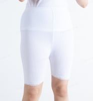 درزن شورت نسائي مخرم ابيض ( 12 حبه )