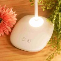 مصباح مكتبي قابل لاعادة الشحن