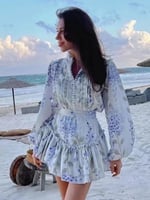 طقم بلوزة وتنورة قصيره