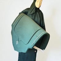 طقم اخضر سجادة ومرد مطرز نور صله