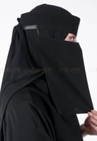 نقاب مقوى وسط مطاط واحد بربطة نحيف