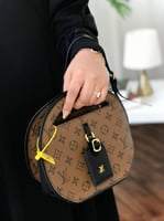 عرض ع شنط لويس