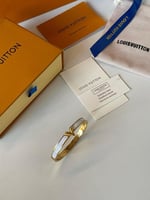 سواره يد نسائي لويس فيتون