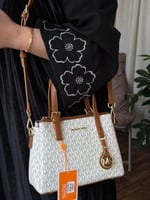 شنط مايكل كروس