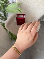 سواره يد واقف نسائي كارتير