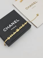 أساور _نسائي.. جديده من شانيل.. مع الملحقات المارك...