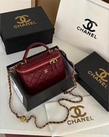 شنط شانيل مكياج