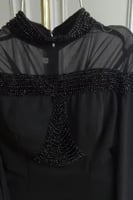 فستان سهرة شيفون بتطريز راقي