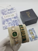 طقم ___نسائي.. من ديور.. ساعه مع الاسواره.