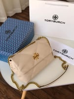 شنطة توري بورش